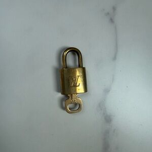 Louis Vuitton lock with key #301
